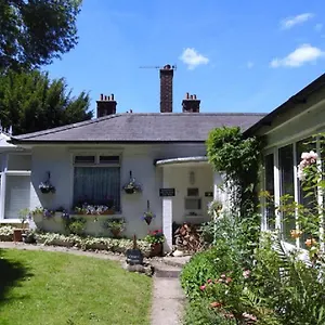 https://otters-green.tophotelsbath.com